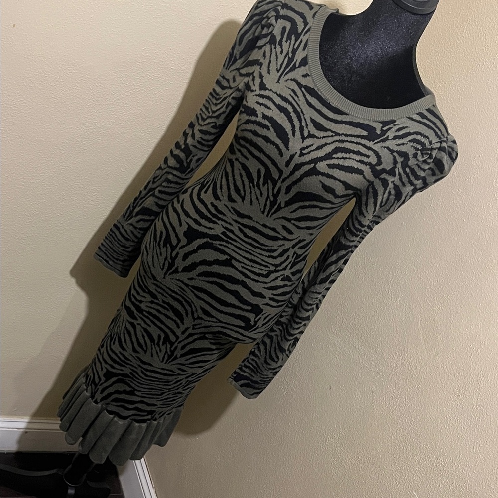 Express Black and Green Animal Print Long Sleeve Dress